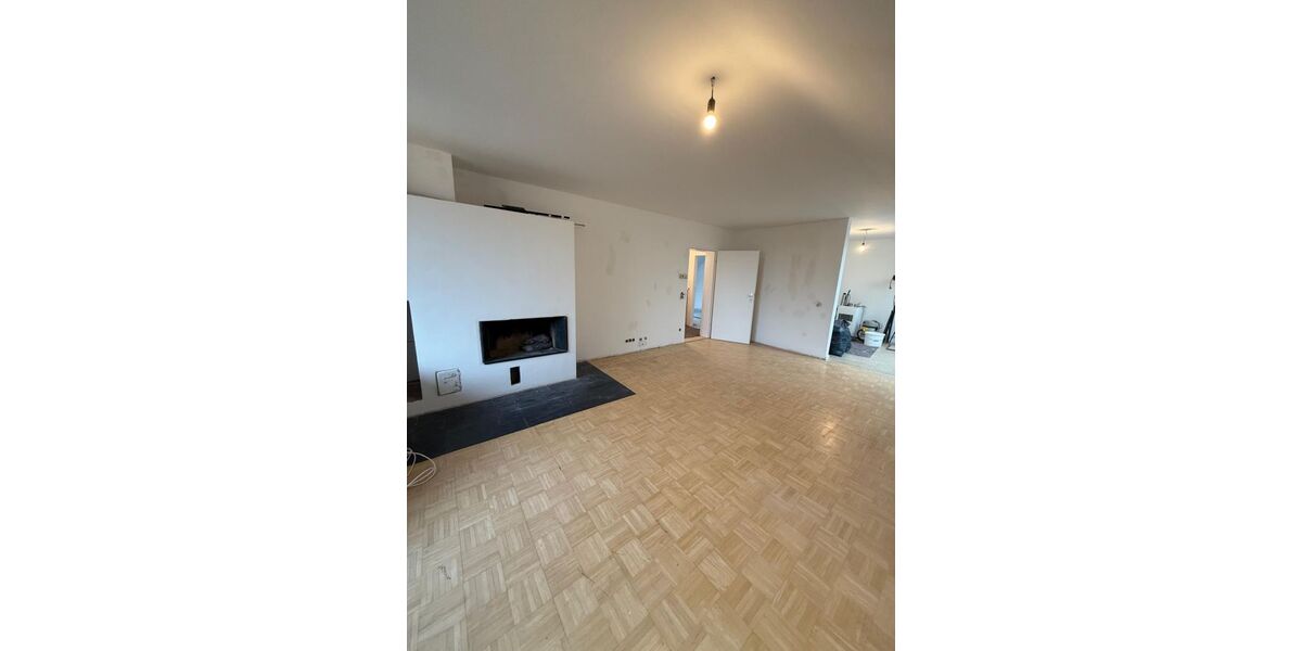 MG- Rheydt - zentrale helle und gemütliche 2-Zimmer Wohnung (60qm) - Dachgeschoßwohnung Mönchengladbach Rheydt | Angebot:27289648