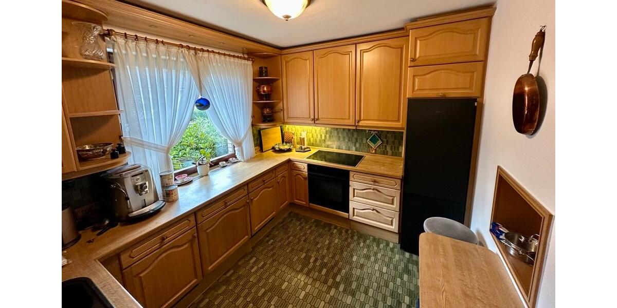 Großz.EFH, Nettokaltmiete 1.375,-€mtl. o. Kaufpreis. 289.000,-€ 5 zimmer