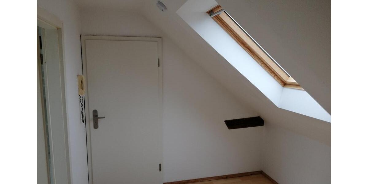 Dachgeschoßwohnung Aschersleben - 2 Zimmer, 49 m&sup2;, 306&euro; | Angebot:26602658