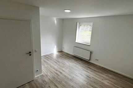 Wohnung Elbtal - 3 Zimmer, 76 m&sup2;, 900&euro; | Angebot:26250141