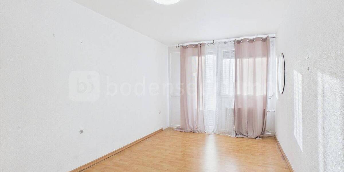 Etagenwohnung Singen Südstadt - 2 Zimmer, 63 m&sup2;, 730&euro; | Angebot:26331775