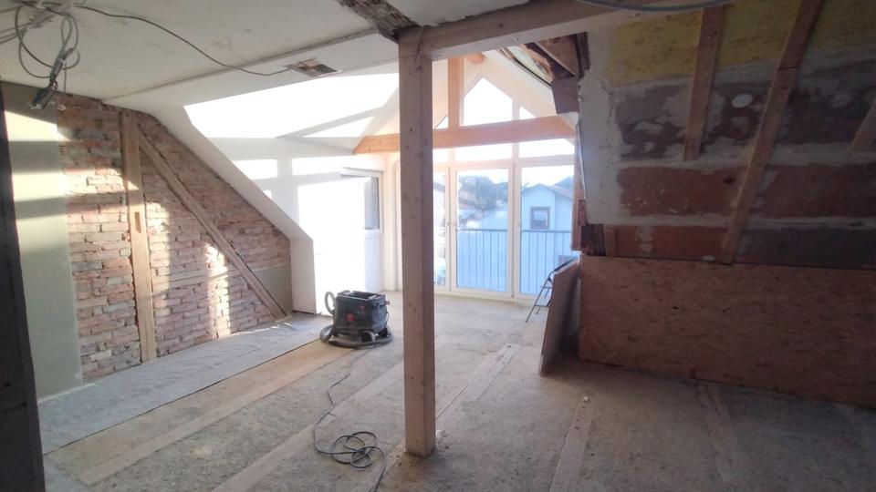 Dachgeschoßwohnung Kempten (Allgäu) Auf dem Lindenberg - 2.5 Zimmer, 70 m&sup2;, 1.050&euro; | Angebot:25850752