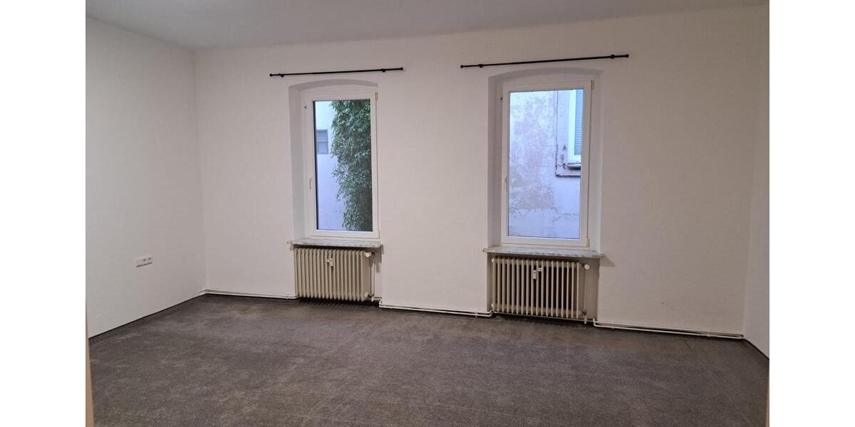 Sehr schöne 5-Zimmer-Altbauwohnung 5 zimmer