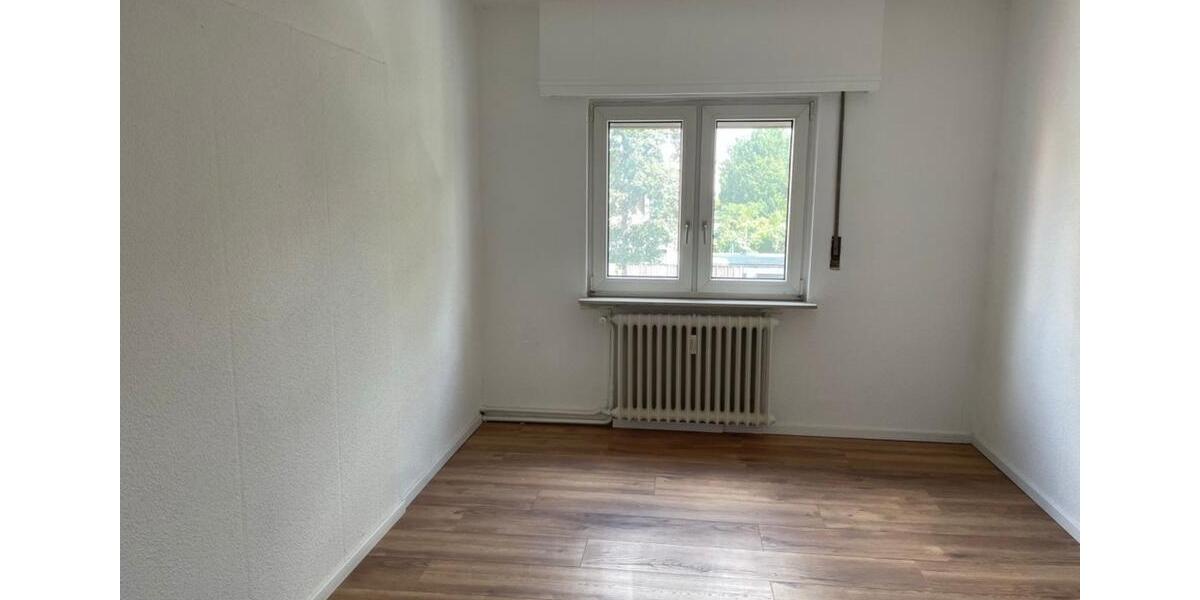 Renovierte WG-Zimmer in Ludwigshafen 5 zimmer