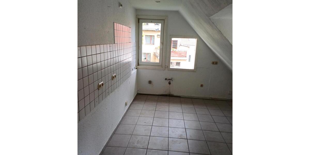 Dachgeschoßwohnung Helmstedt - 4 Zimmer, 120 m&sup2;, 490&euro; | Angebot:25308576