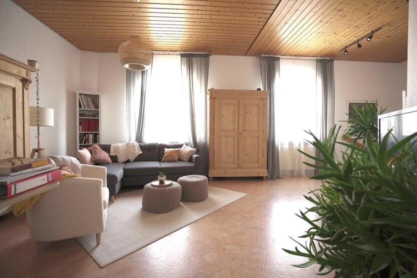 Schöne, helle, großzügige 3-Zi- Wohnung, schnelles Internet