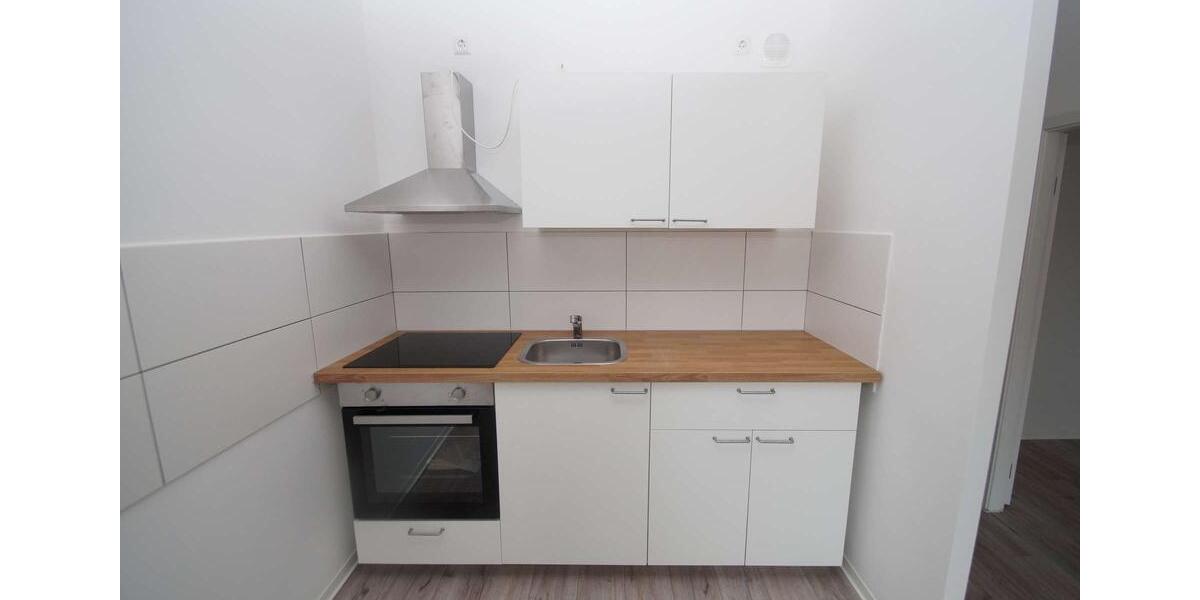 4-Zimmer-Wohnung, Bad mit Dusche, frisch saniert 4 zimmer