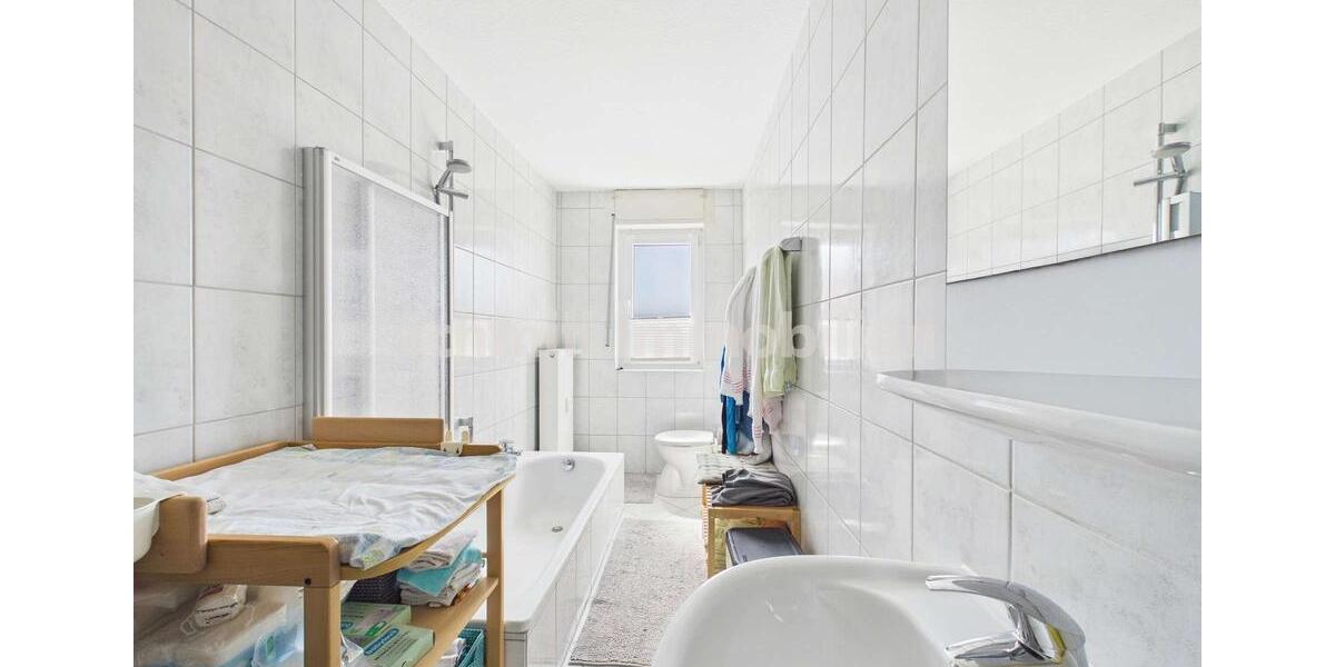 Etagenwohnung Frankfurt am Main West - 4 Zimmer, 110 m&sup2;, 1.300&euro; | Angebot:26321655