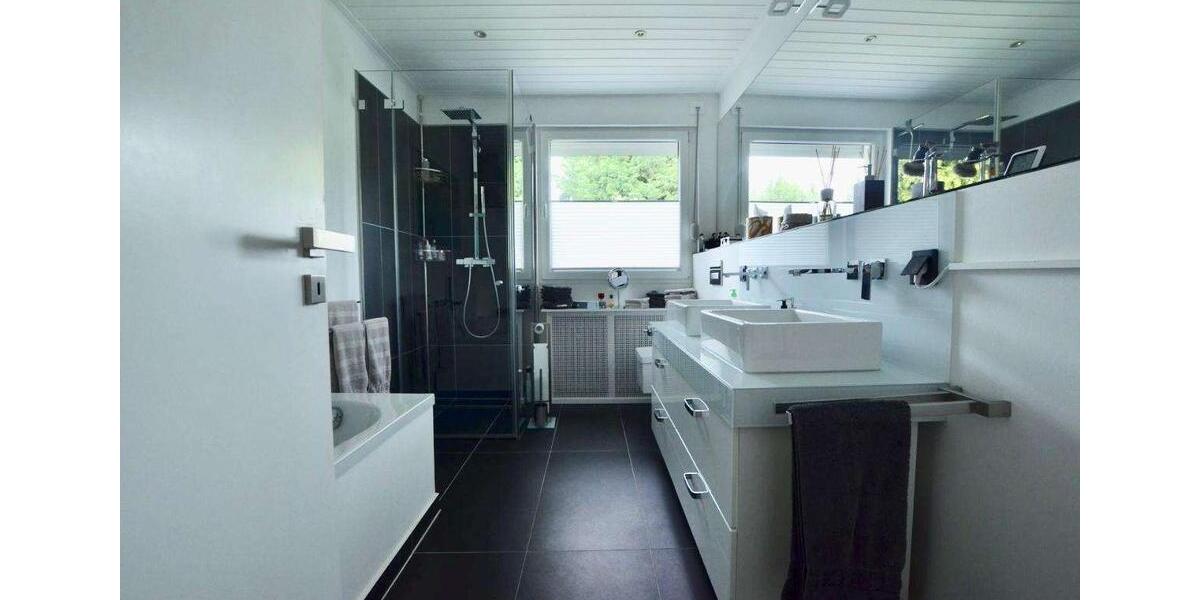 Wohnen auf Zeit Willich - 5 Zimmer, 150 m&sup2;, 3.350&euro; | Angebot:26495393