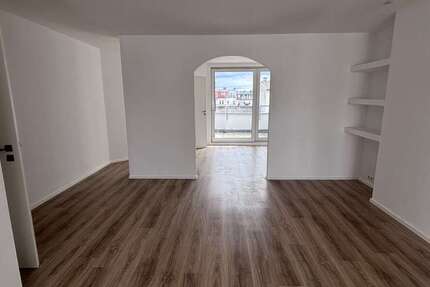 Wohnung Berlin Charlottenburg - 2 Zimmer, 102 m&sup2;, 1.360&euro; | Angebot:26566217
