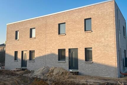 DHH Neubau Erstbezug - KfW 40 - 3-Zimmer ab März 2026 3 zimmer