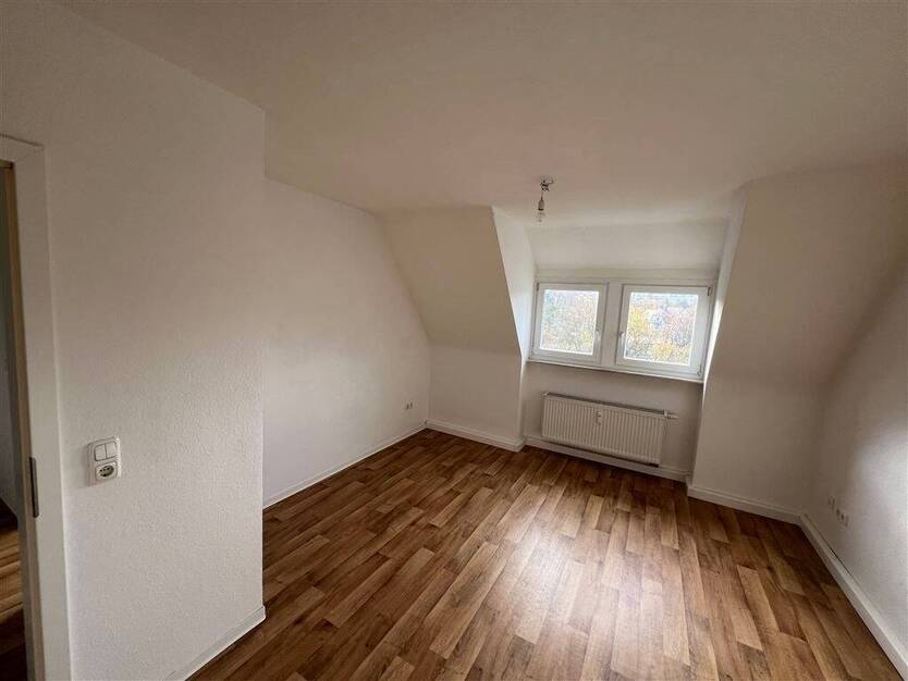 Gepflegte 2-Zimmer Dachgeschosswohnung, ideal für Singles 2 zimmer