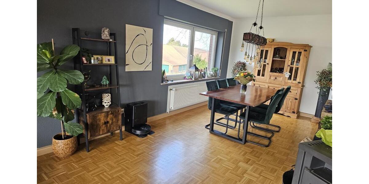 Etagenwohnung Diepholz - 4 Zimmer, 127 m&sup2;, 680&euro; | Angebot:26041111