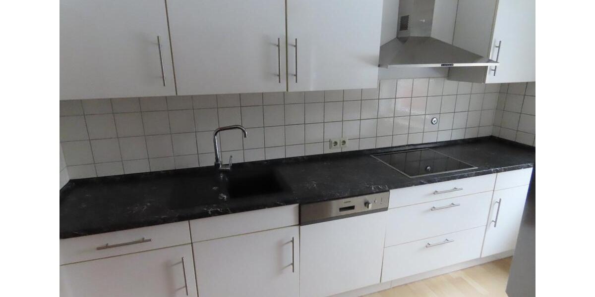 Hochparterre Marktredwitz - 4 Zimmer, 108 m&sup2;, 700&euro; | Angebot:24804457