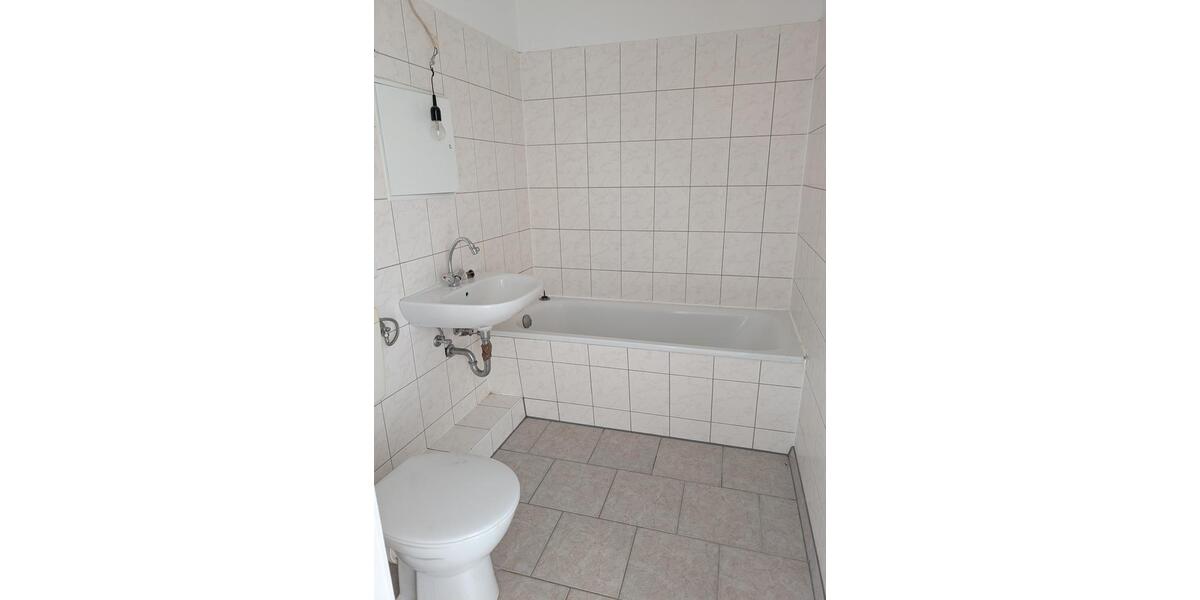 Etagenwohnung Staßfurt - 4 Zimmer, 86 m&sup2;, 411&euro; | Angebot:22420261