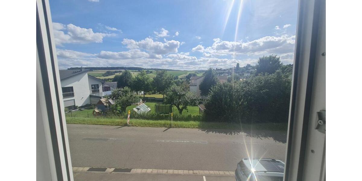 Etagenwohnung Hünfelden - 3 Zimmer, 85 m&sup2;, 675&euro; | Angebot:25656956