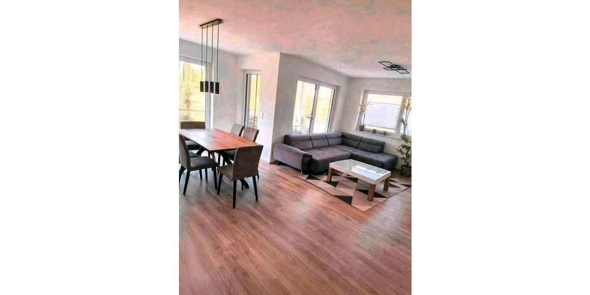 Erdgeschoßwohnung Sulz am Neckar - 4 Zimmer, 118 m&sup2;, 1.350&euro; | Angebot:26600792