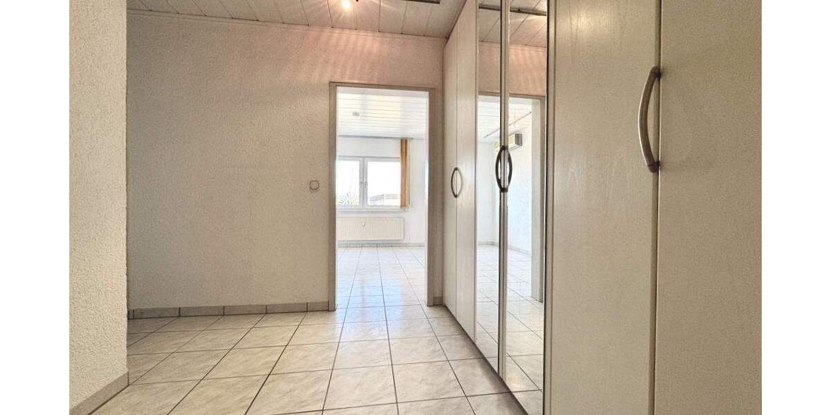 Etagenwohnung Lorsch - 2 Zimmer, 102 m&sup2;, 1.095&euro; | Angebot:24545492