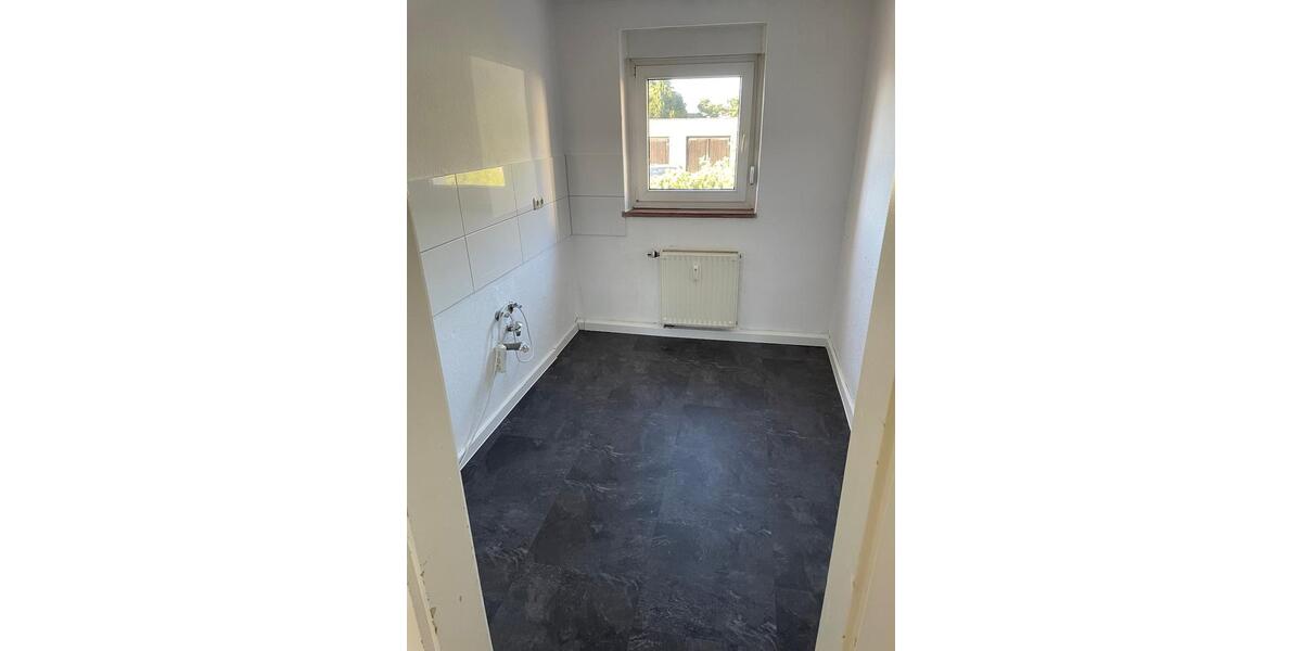 Erdgeschoßwohnung Döbeln - 3 Zimmer, 59 m&sup2;, 300&euro; | Angebot:24666334