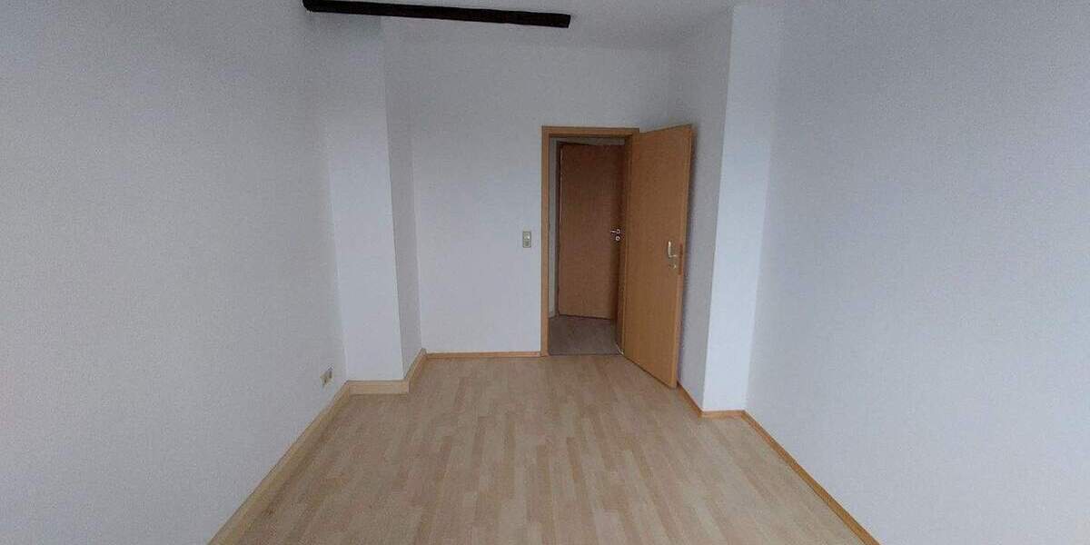 Zimmer Halle (Saale) Damaschkestraße - 3 Zimmer, 94 m&sup2;, 685&euro; | Angebot:26105672