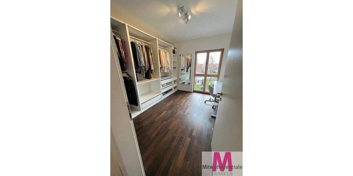 Etagenwohnung Schwabach - 4 Zimmer, 135 m&sup2;, 1.885&euro; | Angebot:26766919