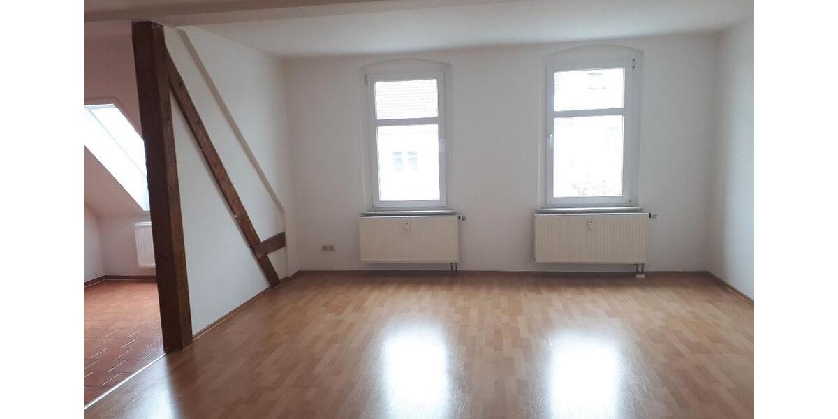 Dachgeschoßwohnung Riesa - 2 Zimmer, 71 m&sup2;, 391&euro; | Angebot:26461395