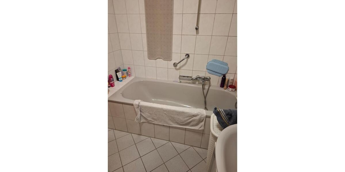 Etagenwohnung Waldbröl - 3 Zimmer, 74 m&sup2;, 459&euro; | Angebot:24793685