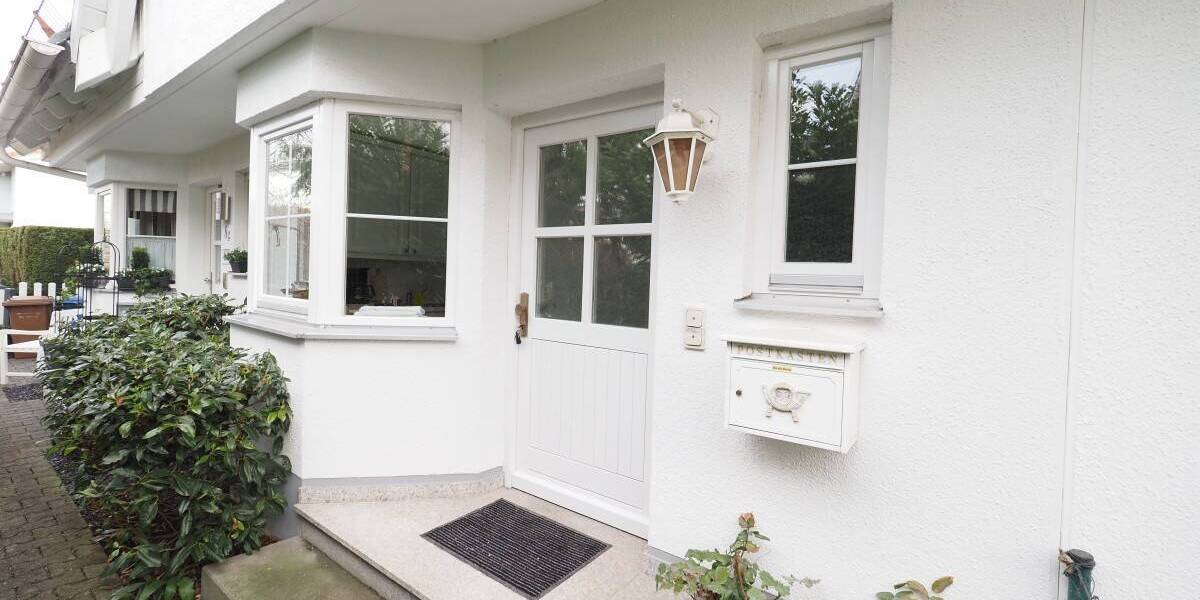 Reihenmittelhaus München Aubing-Lochhausen-Langwied - 4 Zimmer, 120 m&sup2;, 2.280&euro; | Angebot:26117909