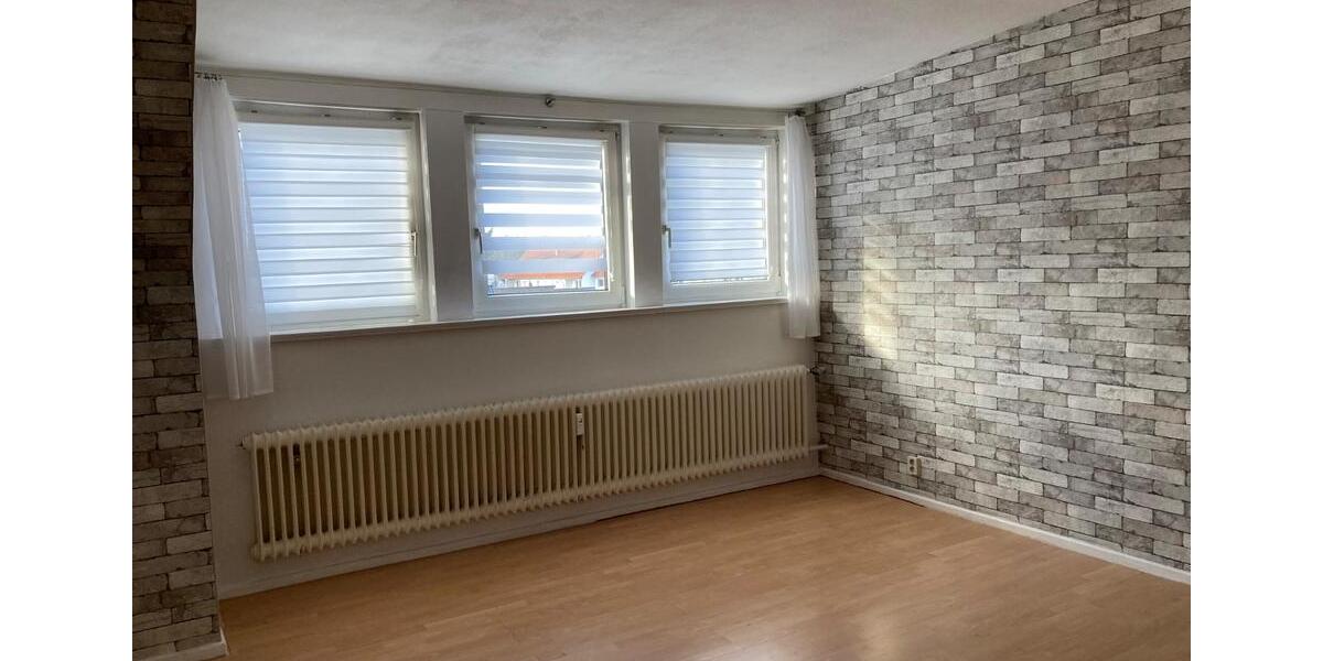 Dachgeschoßwohnung Wolfsburg - 3 Zimmer, 64 m&sup2;, 500&euro; | Angebot:25964911