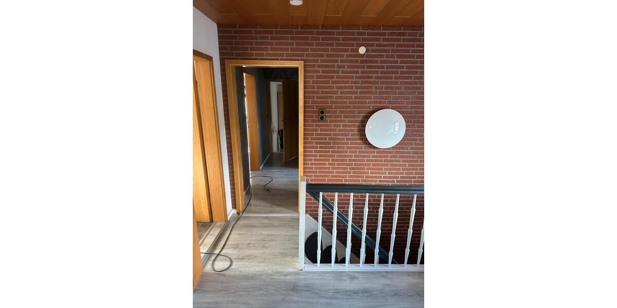 Etagenwohnung Celle Altenhagen - 3 Zimmer, 110 m&sup2;, 1.100&euro; | Angebot:26693506