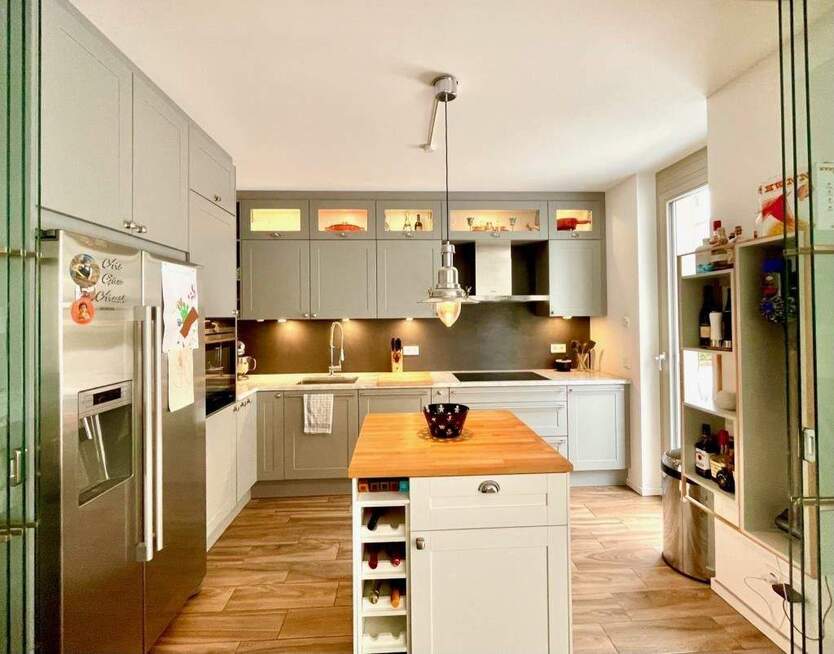 Hochwertige, vollmöblierte Erdgeschosswohnung mit Terrasse und Gartenanteil in bester Lage 4 zimmer