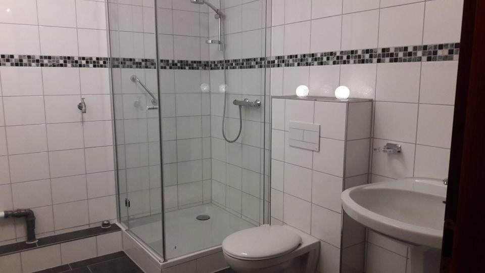 Hochparterre Lage - 2 Zimmer, 72 m&sup2;, 600&euro; | Angebot:26040982