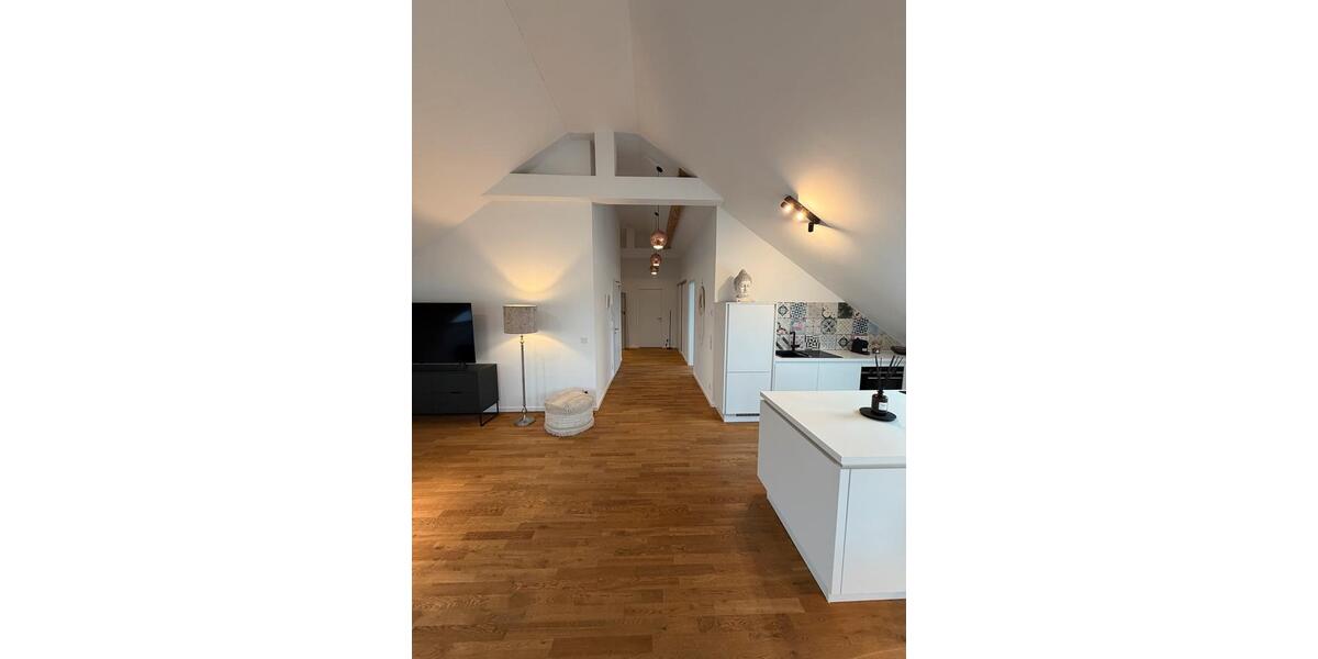 Dachgeschoßwohnung Krefeld Gellep-Stratum - 3.5 Zimmer, 115 m&sup2;, 2.000&euro; | Angebot:25205244