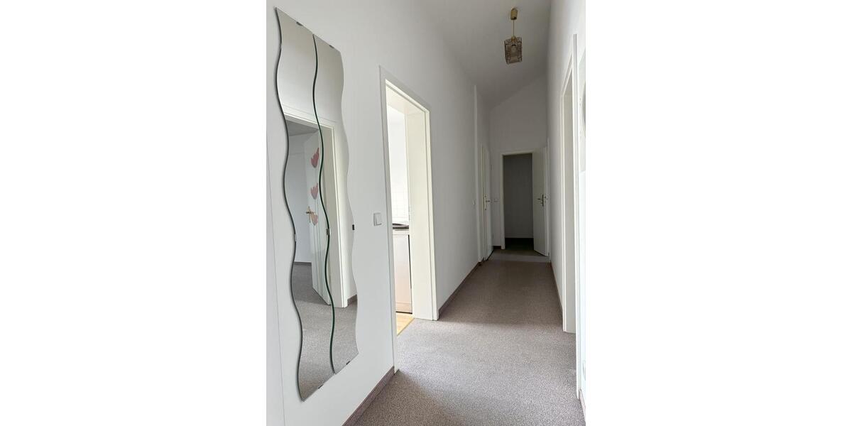 Dachgeschoßwohnung Frankfurt (Oder) - 4 Zimmer, 108 m&sup2;, 680&euro; | Angebot:24940618