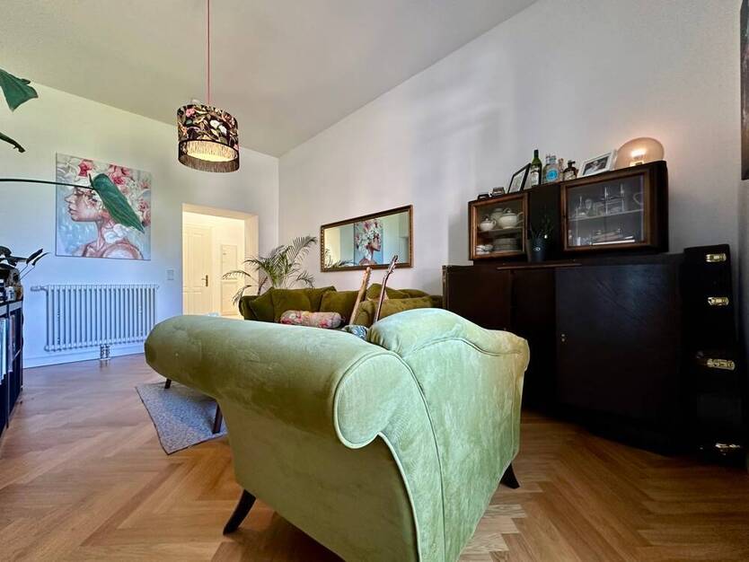 +++ DreiZimmerwohnung mit zwei Stellplätzen im Denkmalobjekt +++