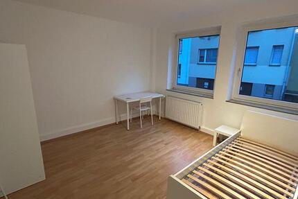 Frauen WG Zimmer in Uni Nähe und fußläufig zum Hauptbahnhof zimmer