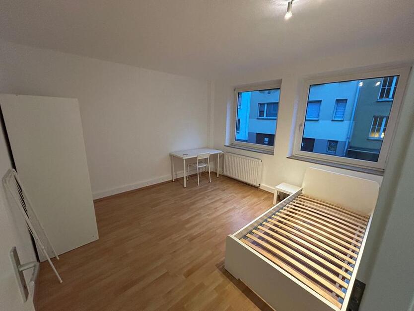 Frauen WG Zimmer in Uni Nähe und fußläufig zum Hauptbahnhof zimmer