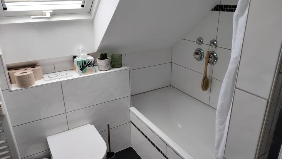 Dachgeschoßwohnung Ansbach - 3 Zimmer, 70 m&sup2;, 900&euro; | Angebot:26480034