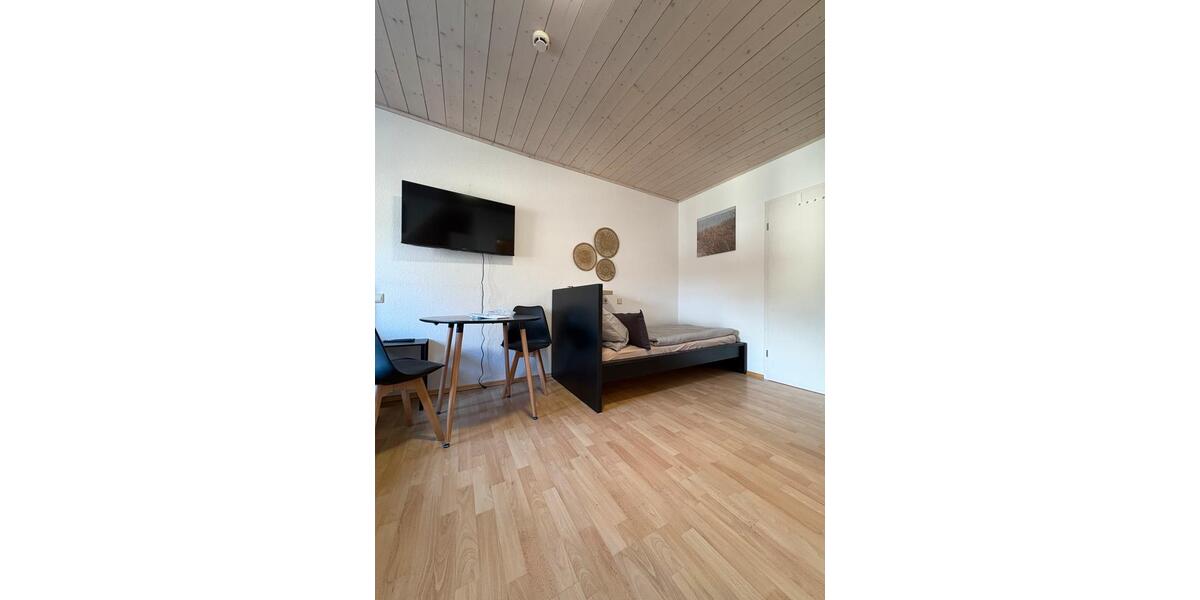 Wohnen auf Zeit Sindelfingen Darmsheim - 20 Zimmer, 400 m&sup2;, 25&euro; | Angebot:19911746