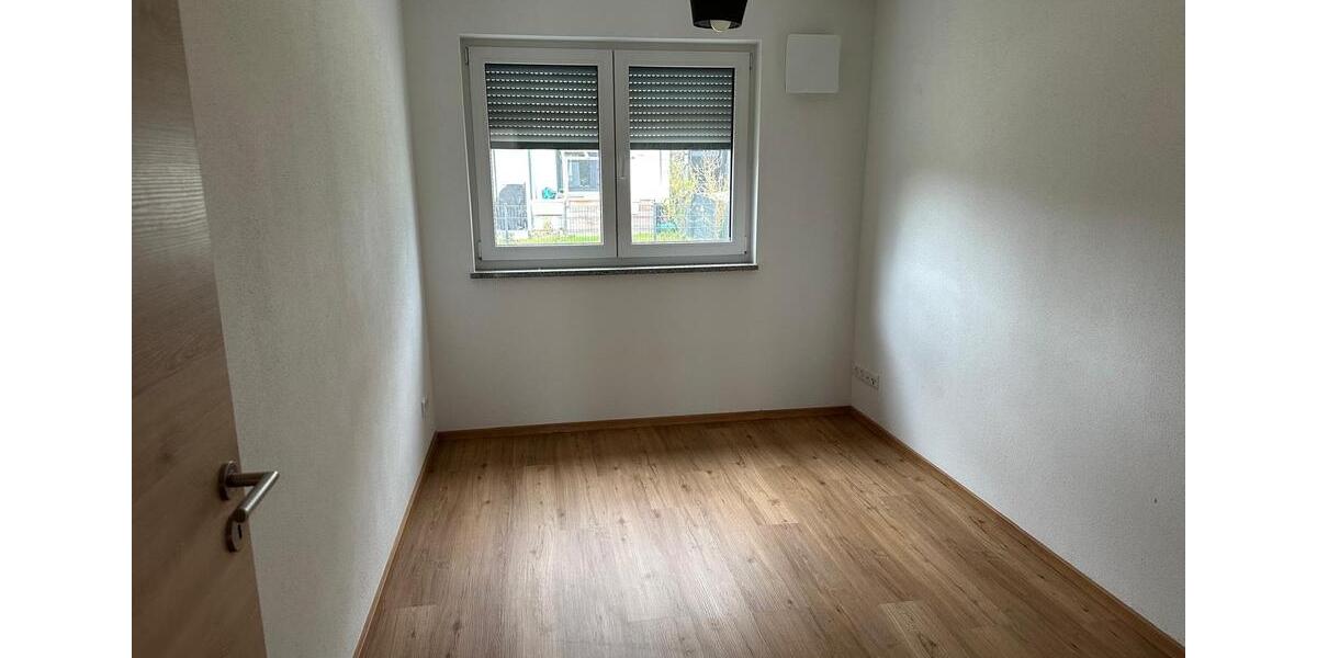 Erdgeschoßwohnung Altötting - 3 Zimmer, 122 m&sup2;, 1.284&euro; | Angebot:26004607