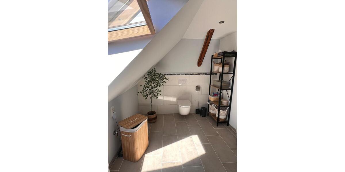 Dachgeschoßwohnung Delligsen - 2 Zimmer, 60 m&sup2;, 450&euro; | Angebot:26608978