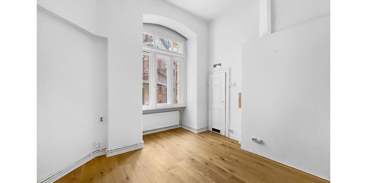 Repräsentative Altbau-Gewerbefläche mit 188 m² in Bestlage der List zimmer