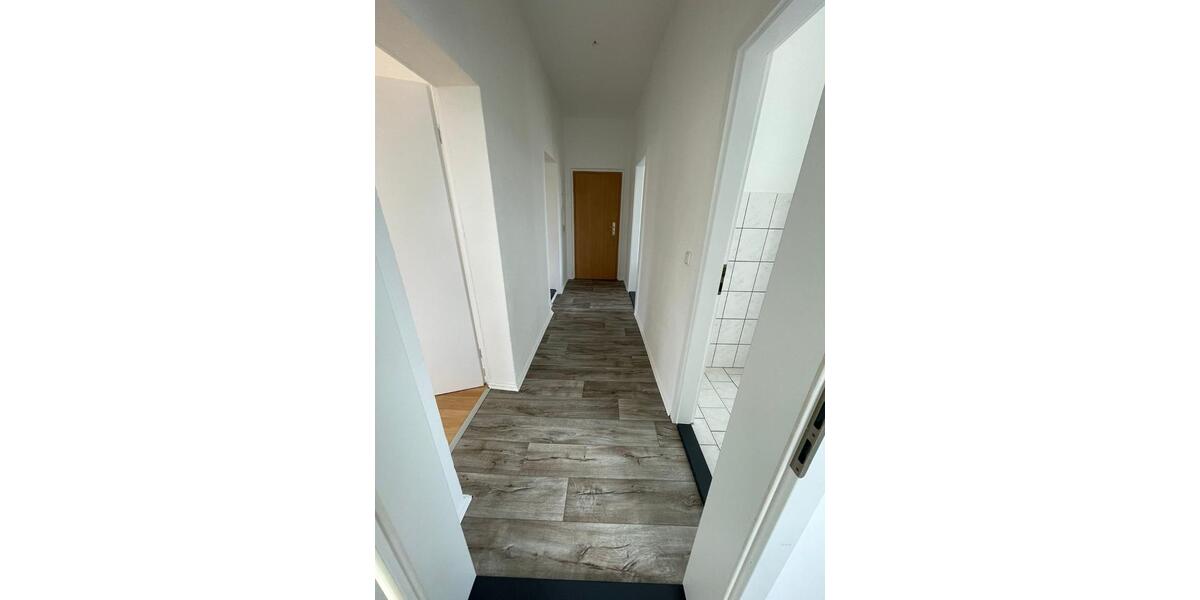 Schöne helle und ab sofort verfügbare, 3 Zimmerwohnung zu vermieten 3 zimmer