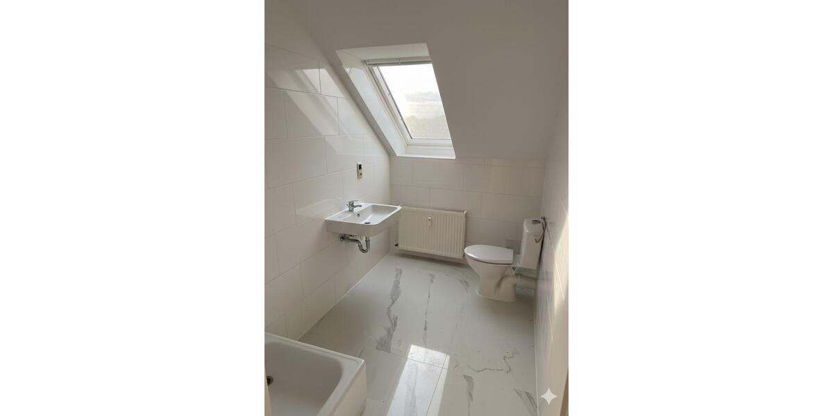 Frisch renovierte Maisonette Wohnung in Plauer Hagen auf großem Grundstück 2 zimmer