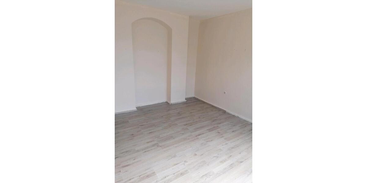 Etagenwohnung Varel - 3 Zimmer, 75 m&sup2;, 700&euro; | Angebot:26615485