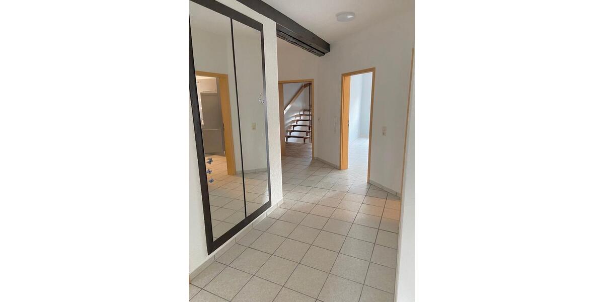 Etagenwohnung Nidda - 4 Zimmer, 109 m&sup2;, 1.270&euro; | Angebot:25899312