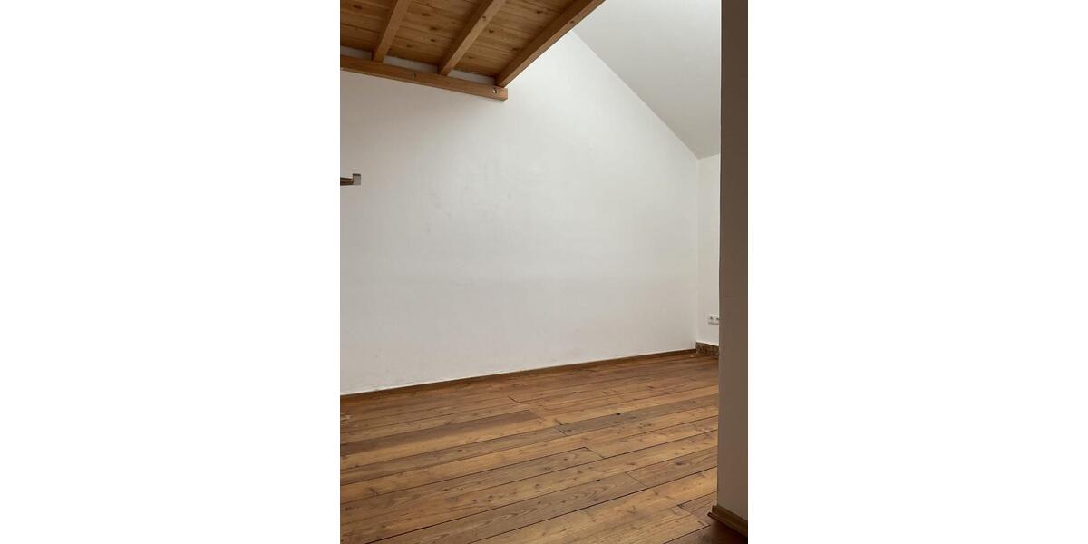 Etagenwohnung Pfaffing - 3 Zimmer, 90 m&sup2;, 900&euro; | Angebot:26686974
