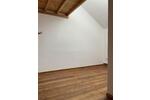 Etagenwohnung Pfaffing - 3 Zimmer, 90 m&sup2;, 900&euro; | Angebot:26686974
