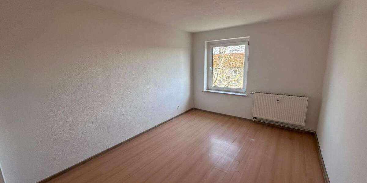 Etagenwohnung Hettstedt Wohngebiet II - 2 Zimmer, 45 m&sup2;, 300&euro; | Angebot:25520631