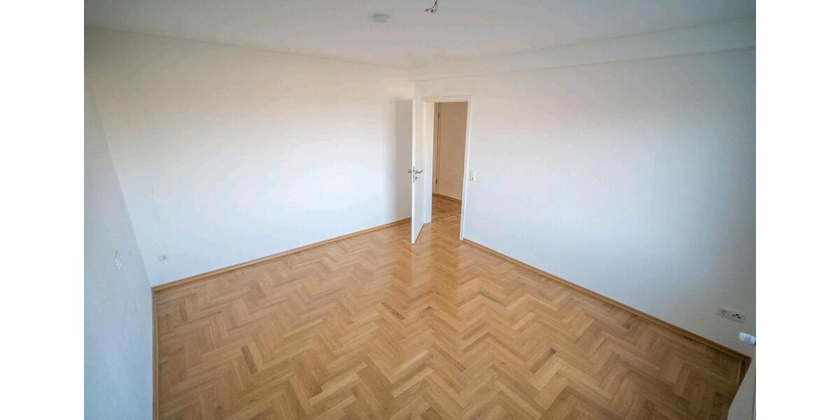 Erdgeschoßwohnung Hünfeld - 4 Zimmer, 120 m&sup2;, 660&euro; | Angebot:25054313